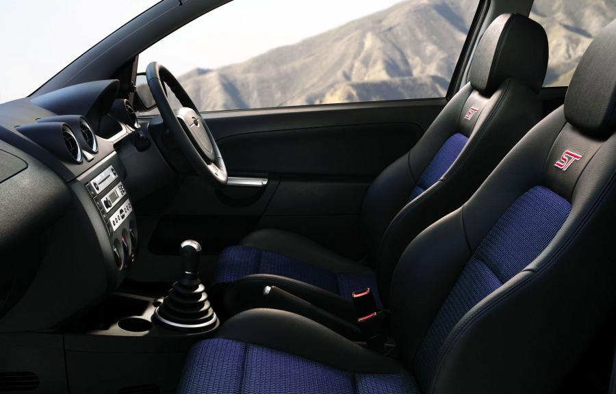  Ford Fiesta ST 2005 года  (фото 6 из 57)